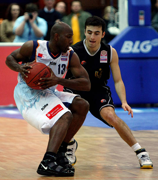 犯规过多被 犯规过多被