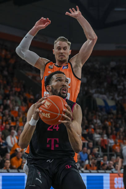 在他职业生 在他职业生