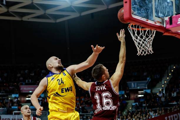 奠定了坚实 奠定了坚实