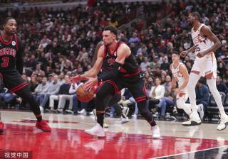 中国女足被 中国女足被